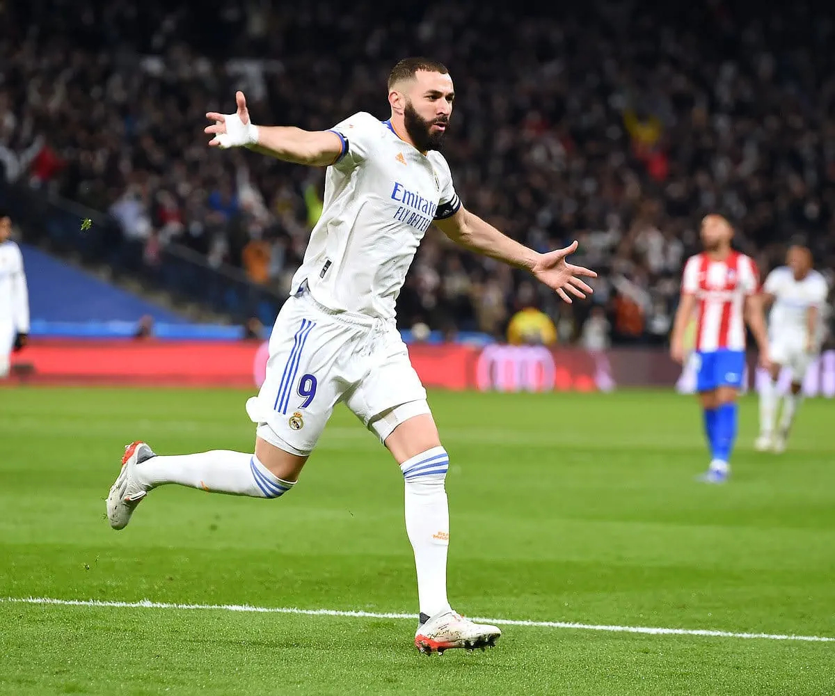 巴塞罗那战术革新：莱万变球队大脑，费兰多角色升级解析